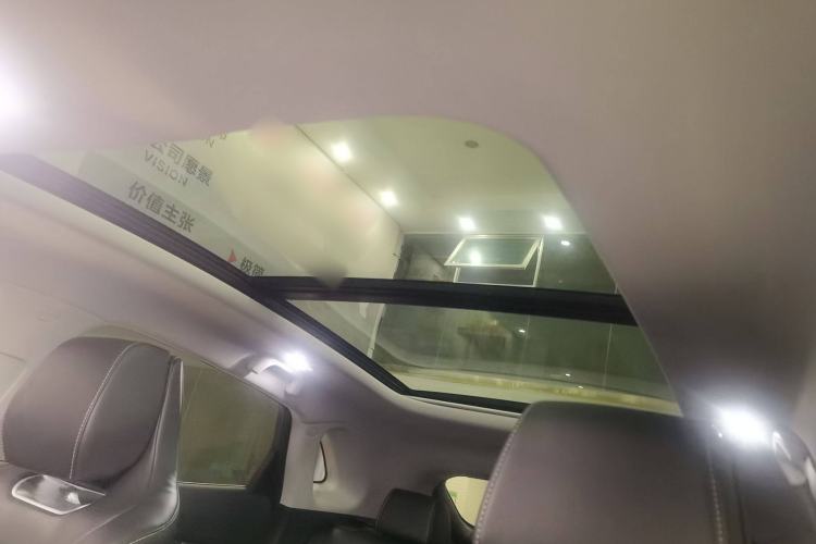 Used CHANGAN UNI-K 2024 2.0T Two-Wheel Drive YueShang Trim Roof