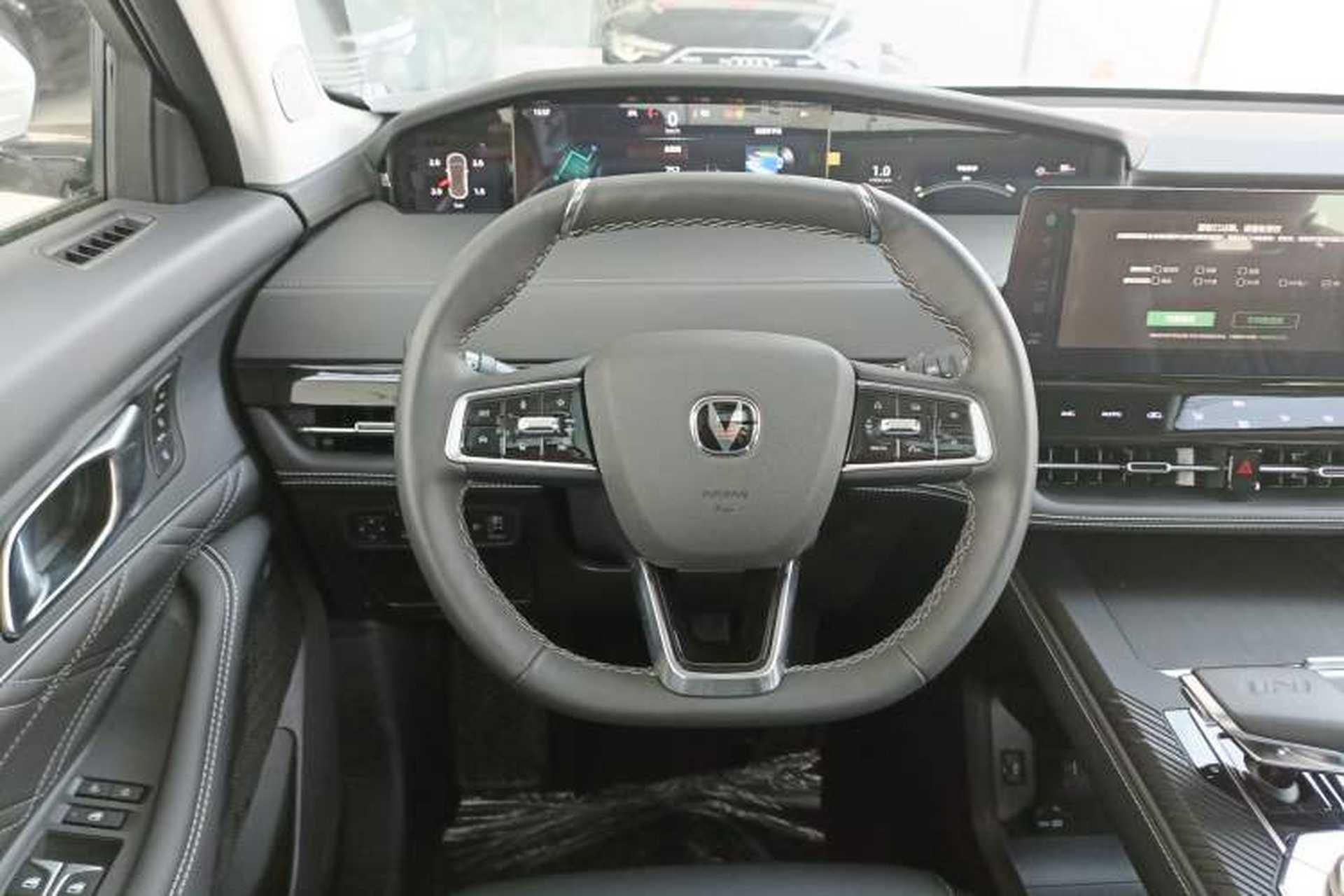 Used CHANGAN UNI-K 2024 2.0T Two-Wheel Drive Global Edition Steering Wheel