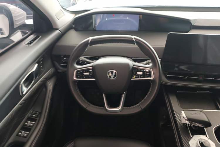 Used CHANGAN UNI-K 2024 2.0T Two-Wheel Drive Global Edition Steering Wheel