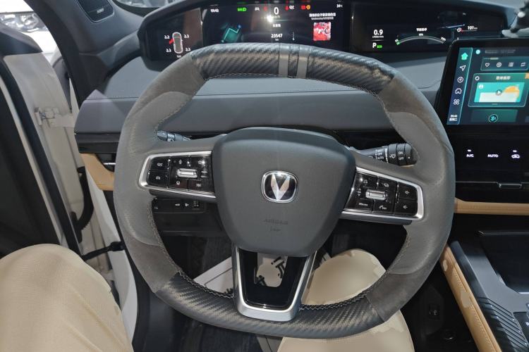 Used CHANGAN UNI-K 2024 2.0T Two-Wheel Drive Global Edition Steering Wheel