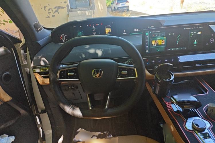 Used CHANGAN UNI-K 2024 2.0T Two-Wheel Drive Global Edition Steering Wheel