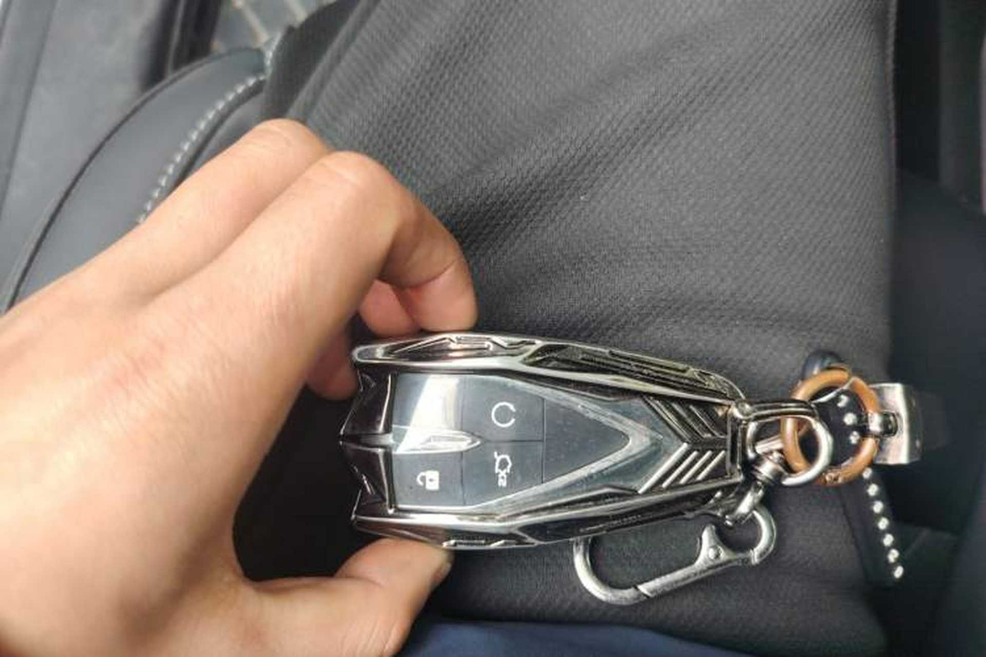 Used CHANGAN UNI-K 2024 2.0T Two-Wheel Drive YueShang Trim Vehicle Key