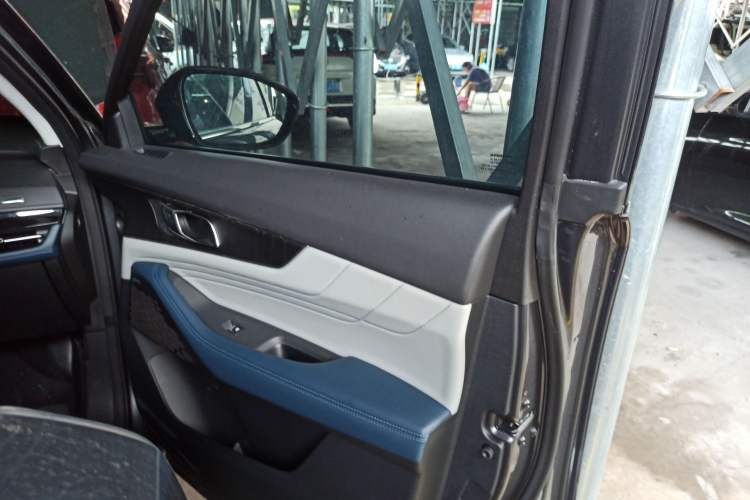 Used CHANGAN UNI-K iDD 2023 Zhidian iDD 1.5T 135km Smart & Fun Model Interior 5