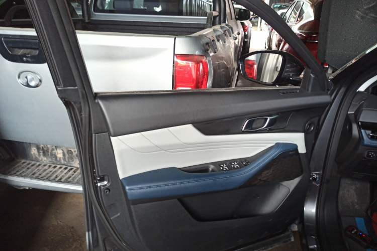 Used CHANGAN UNI-K iDD 2023 Zhidian iDD 1.5T 135km Smart & Fun Model Interior 7
