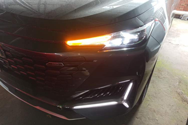 Used CHANGAN UNI-K iDD 2023 Zhidian iDD 1.5T 135km Smart & Fun Model Left Front Headlight