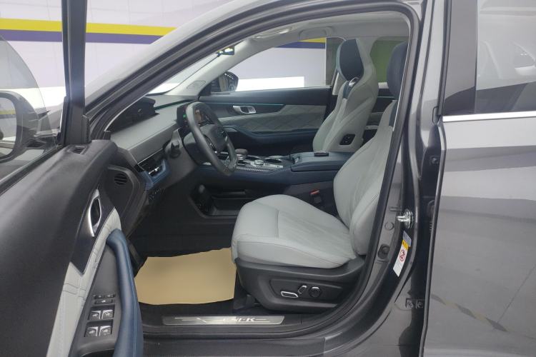 Used CHANGAN UNI-K iDD 2023 Smart Electric iDD 1.5T 135km Smart Leading Model Left Front Seat