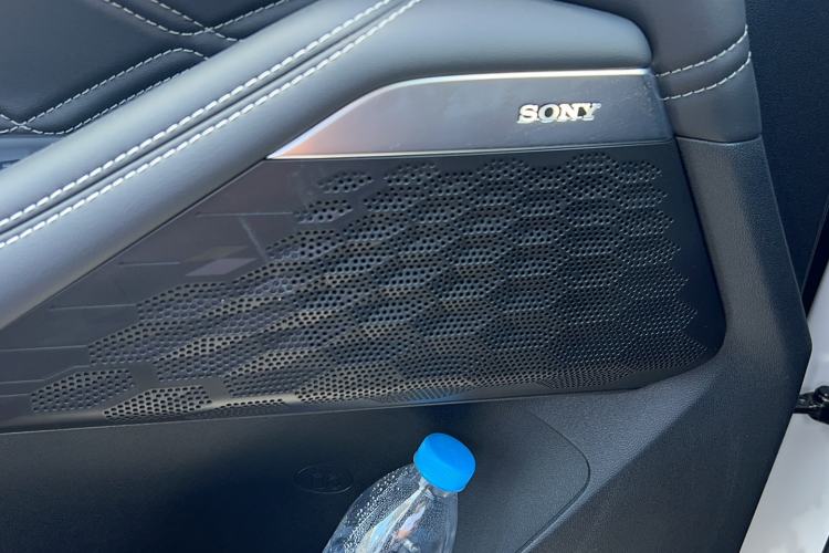 Used CHANGAN UNI-K iDD 2024 ZhiDian iDD 1.5T 135km Smart Leading Model Audio And AC Panel