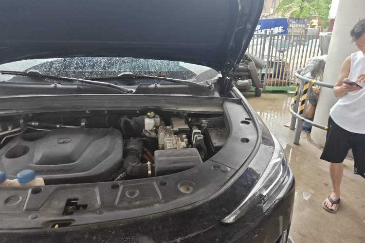 Used CHANGAN UNI-K iDD 2022 Blue Whale iDD 130km 1.5T Prestige Model Engine Bay Left