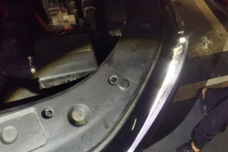 Used CHANGAN UNI-K iDD 2022 Blue Whale iDD 130km 1.5T Excellence Model Engine Bay Left