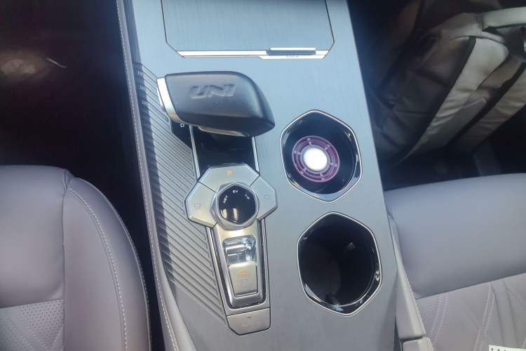 Used CHANGAN UNI-K iDD 2022 Blue Whale iDD 130km 1.5T Prestige Model Gear Lever