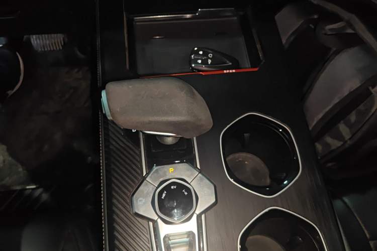 Used CHANGAN UNI-K iDD 2022 Blue Whale iDD 130km 1.5T Prestige Model Gear Lever