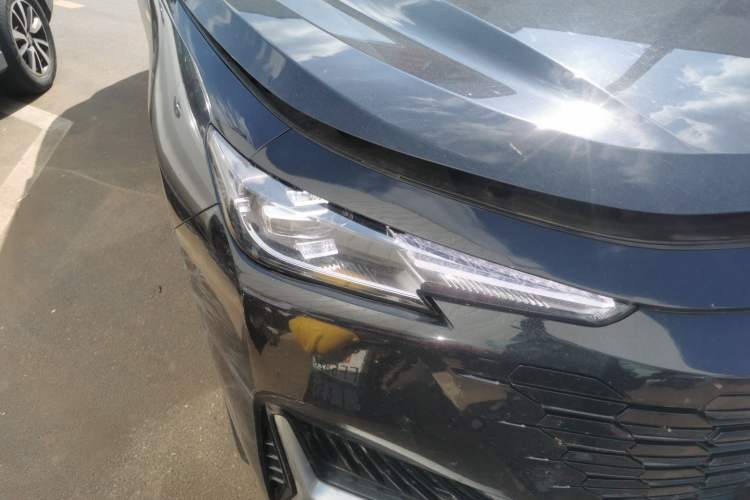 Used CHANGAN UNI-K iDD 2022 Blue Whale iDD 130km 1.5T Excellence Model Right Front Headlight