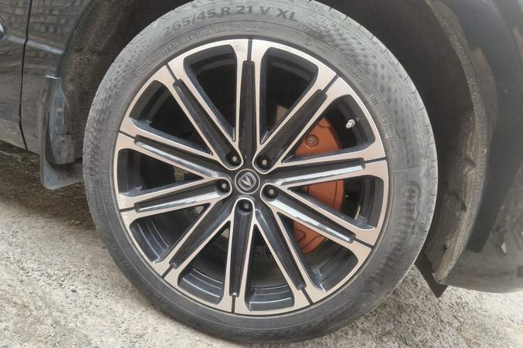 Used CHANGAN UNI-K iDD 2022 Blue Whale iDD 130km 1.5T Prestige Model Right Front Wheel Hub