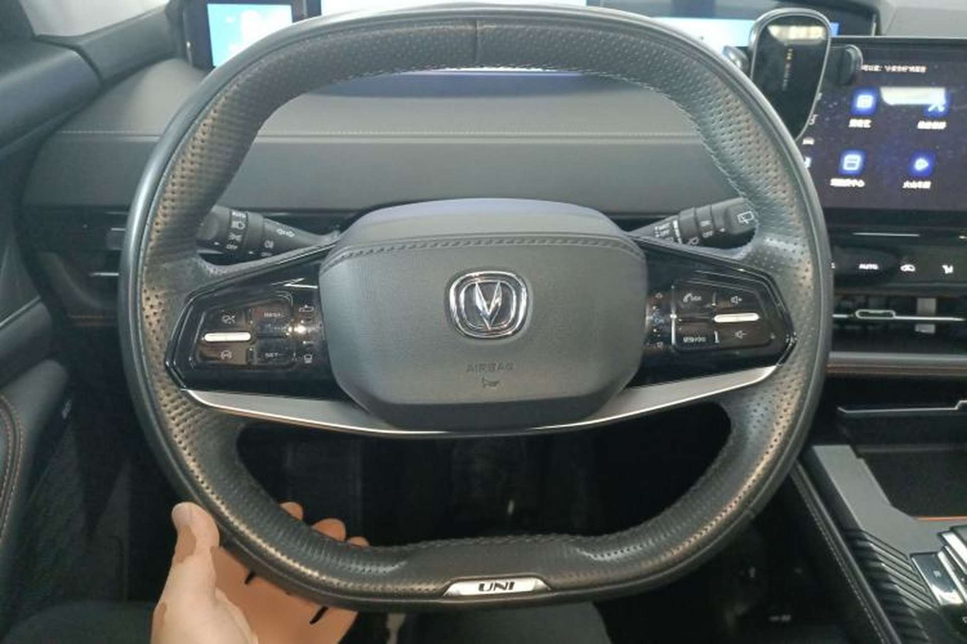 Used CHANGAN UNI-K iDD 2022 Blue Whale iDD 130km 1.5T Excellence Model Steering Wheel