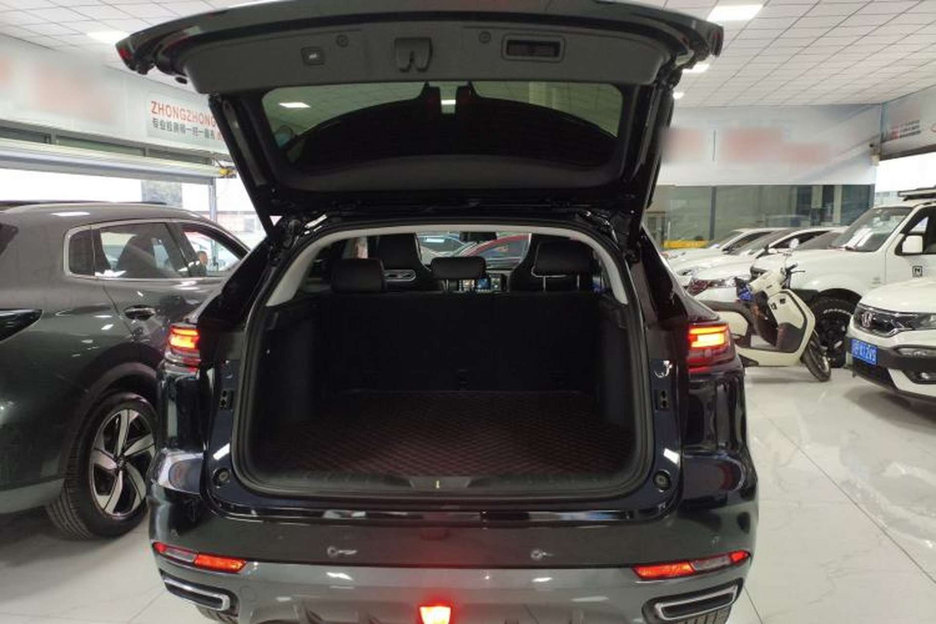 Used CHANGAN UNI-K iDD 2022 Blue Whale iDD 130km 1.5T Prestige Model Trunk