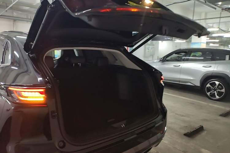 Used CHANGAN UNI-K iDD 2022 Blue Whale iDD 130km 1.5T Prestige Model Trunk