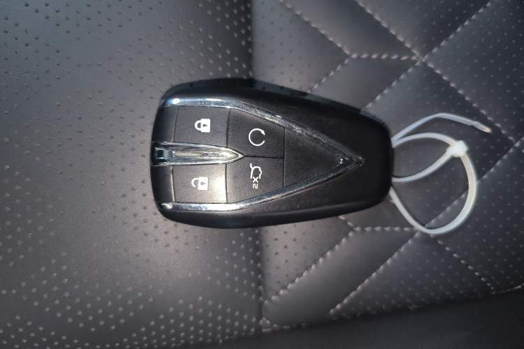 Used CHANGAN UNI-K iDD 2022 Blue Whale iDD 130km 1.5T Prestige Model Vehicle Key