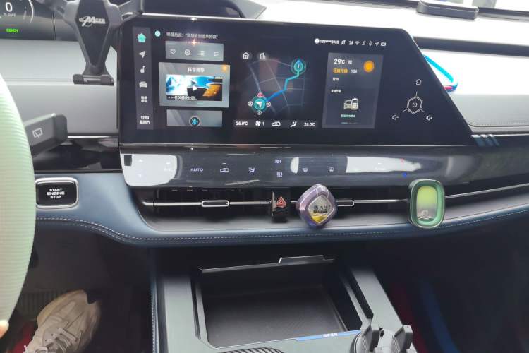 Used CHANGAN UNI-K iDD 2022 Blue Whale iDD 130km 1.5T Excellence Model Audio And AC Panel