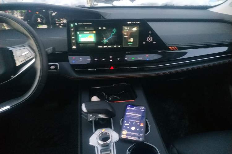 Used CHANGAN UNI-K iDD 2022 Blue Whale iDD 130km 1.5T Excellence Model Audio And AC Panel