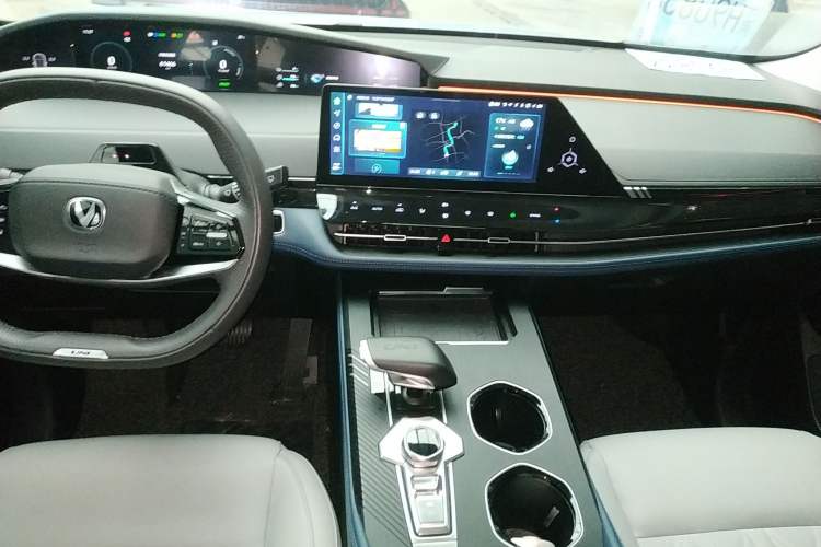 Used CHANGAN UNI-K iDD 2022 Blue Whale iDD 130km 1.5T Prestige Model Audio And AC Panel