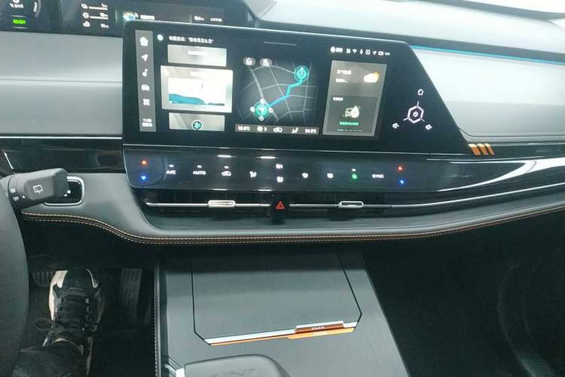 Used CHANGAN UNI-K iDD 2022 Blue Whale iDD 130km 1.5T Prestige Model Audio And AC Panel