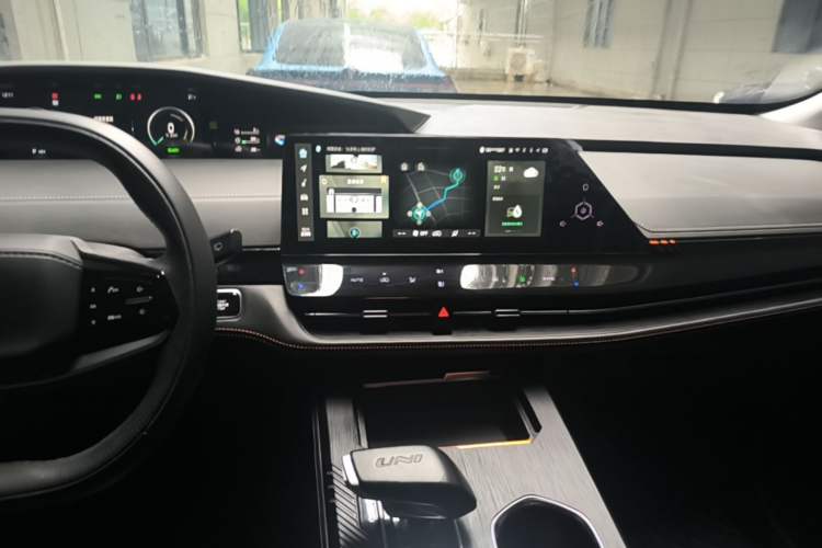 Used CHANGAN UNI-K iDD 2022 Blue Whale iDD 130km 1.5T Excellence Model Audio And AC Panel