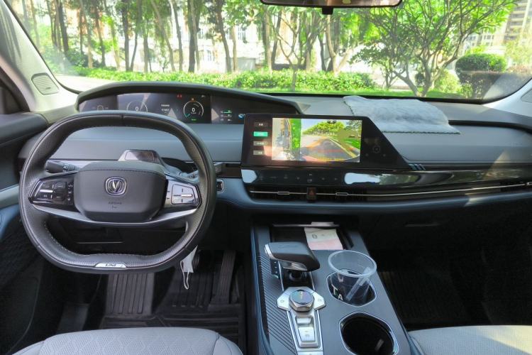 Used CHANGAN UNI-K iDD 2022 Blue Whale iDD 130km 1.5T Prestige Model Center Console