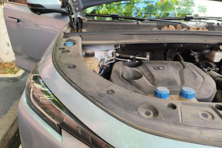 Used CHANGAN UNI-K iDD 2022 Blue Whale iDD 130km 1.5T Excellence Model Engine Bay Right