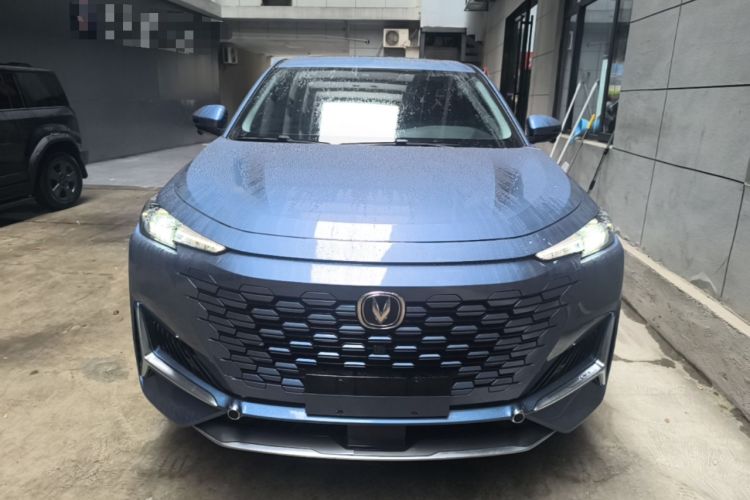 Used CHANGAN UNI-K iDD 2022 Blue Whale iDD 130km 1.5T Excellence Model Front