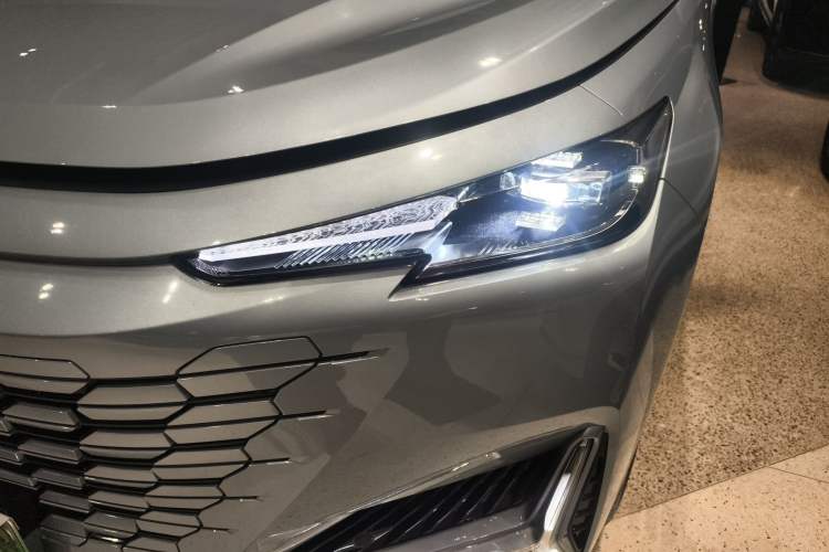 Used CHANGAN UNI-K iDD 2022 Blue Whale iDD 130km 1.5T Prestige Model Left Front Headlight