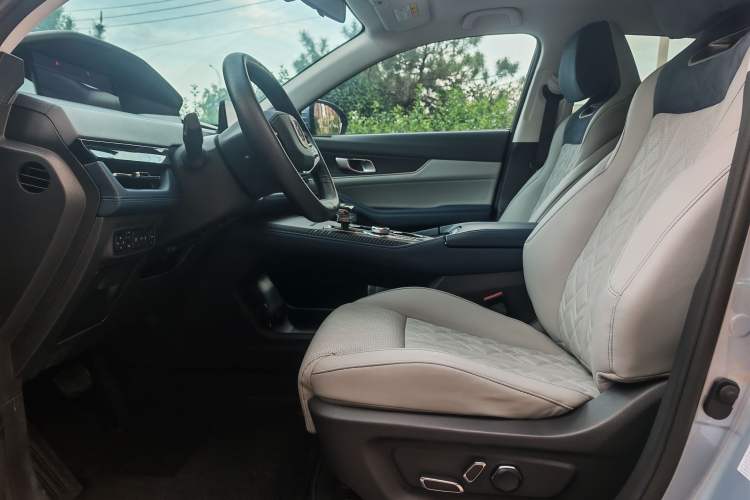 Used CHANGAN UNI-K iDD 2022 Blue Whale iDD 130km 1.5T Excellence Model Left Front Seat