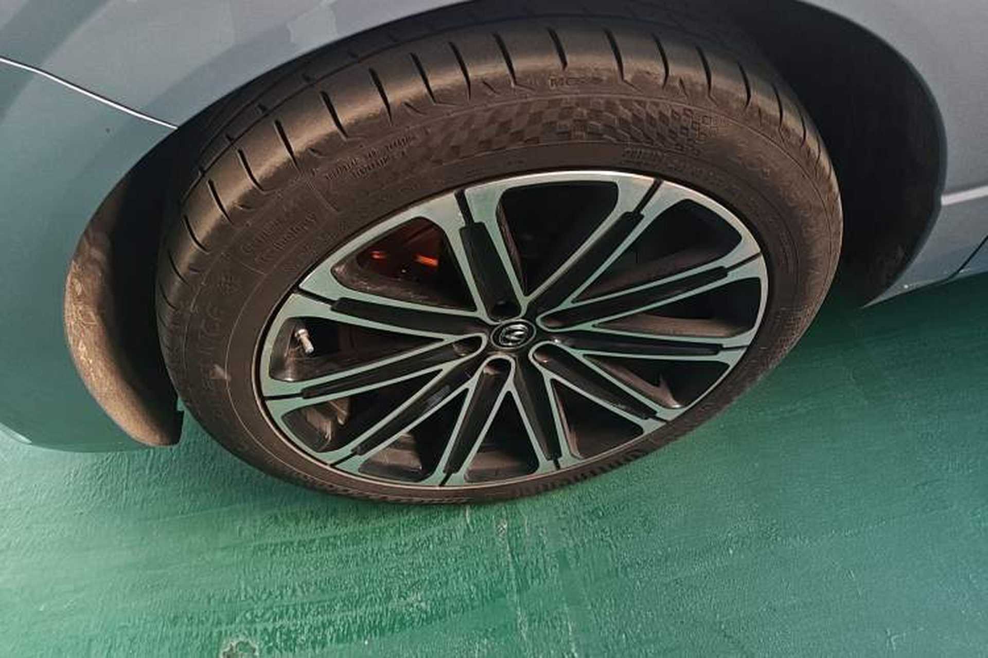 Used CHANGAN UNI-K iDD 2022 Blue Whale iDD 130km 1.5T Prestige Model Left Front Wheel Hub