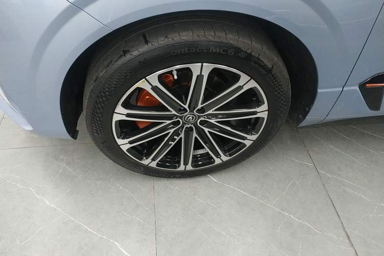 Used CHANGAN UNI-K iDD 2022 Blue Whale iDD 130km 1.5T Prestige Model Left Front Wheel Hub
