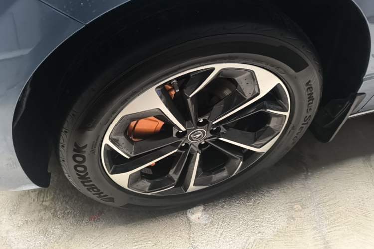 Used CHANGAN UNI-K iDD 2022 Blue Whale iDD 130km 1.5T Excellence Model Left Front Wheel Hub