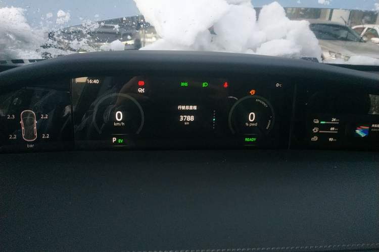Used CHANGAN UNI-K iDD 2022 Blue Whale iDD 130km 1.5T Excellence Model Odometer Close Up