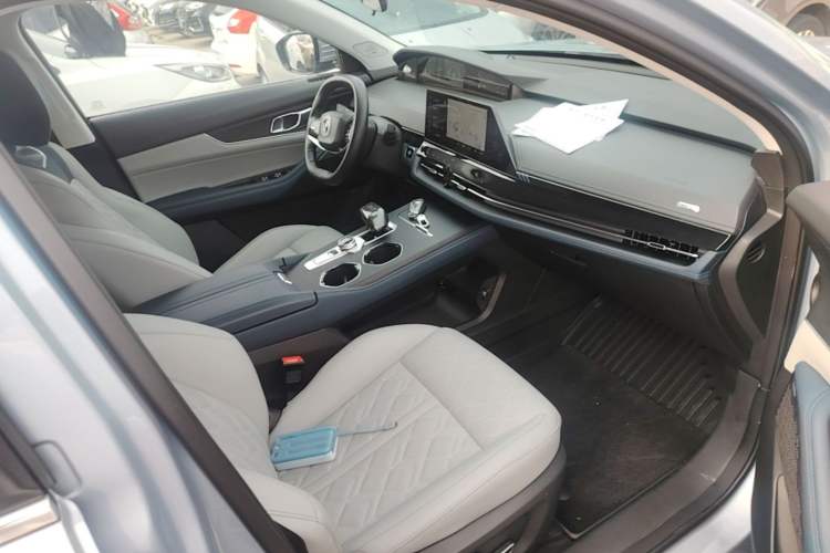 Used CHANGAN UNI-K iDD 2022 Blue Whale iDD 130km 1.5T Excellence Model Right Front Seat