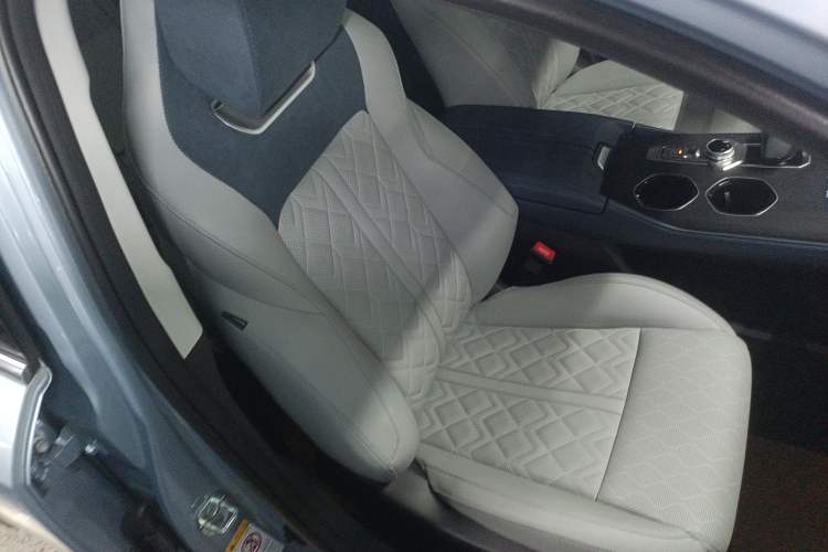 Used CHANGAN UNI-K iDD 2022 Blue Whale iDD 130km 1.5T Excellence Model Right Front Seat