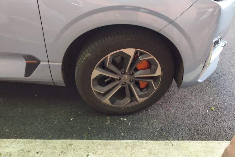 Used CHANGAN UNI-K iDD 2022 Blue Whale iDD 130km 1.5T Excellence Model Right Front Wheel Hub