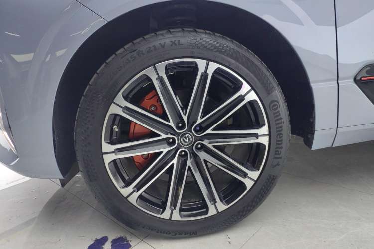 Used CHANGAN UNI-K iDD 2022 Blue Whale iDD 130km 1.5T Prestige Model Right Front Wheel Hub