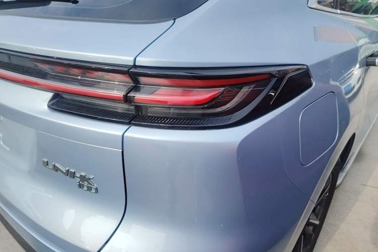 Used CHANGAN UNI-K iDD 2022 Blue Whale iDD 130km 1.5T Excellence Model Right Rear Taillight