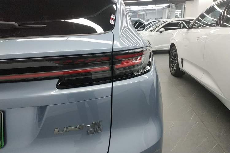 Used CHANGAN UNI-K iDD 2022 Blue Whale iDD 130km 1.5T Prestige Model Right Rear Taillight
