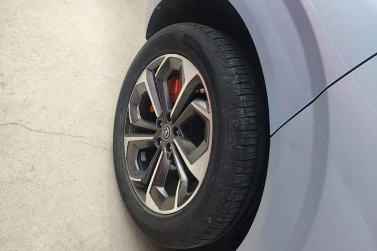 Used CHANGAN UNI-K iDD 2022 Blue Whale iDD 130km 1.5T Excellence Model Right Rear Wheel Hub