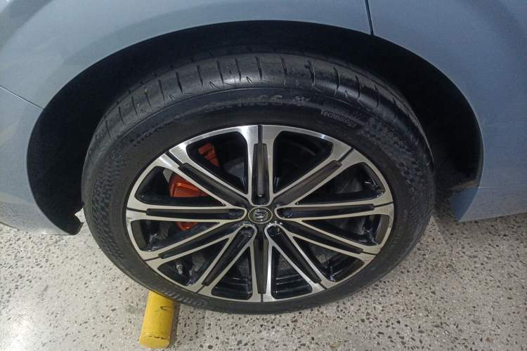 Used CHANGAN UNI-K iDD 2022 Blue Whale iDD 130km 1.5T Excellence Model Right Rear Wheel Hub