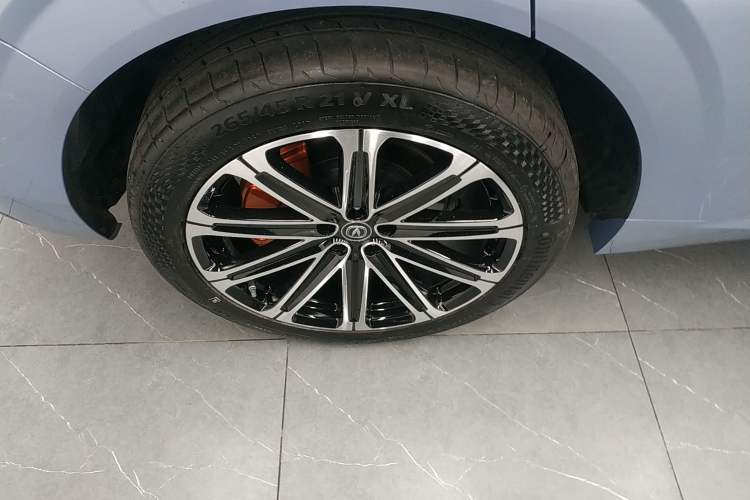 Used CHANGAN UNI-K iDD 2022 Blue Whale iDD 130km 1.5T Prestige Model Right Rear Wheel Hub
