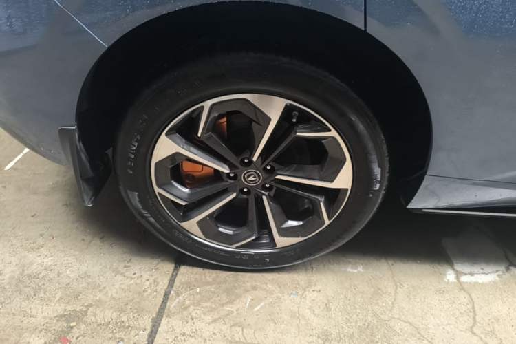 Used CHANGAN UNI-K iDD 2022 Blue Whale iDD 130km 1.5T Excellence Model Right Rear Wheel Hub