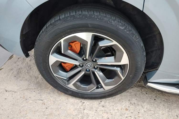 Used CHANGAN UNI-K iDD 2022 Blue Whale iDD 130km 1.5T Excellence Model Right Rear Wheel Hub