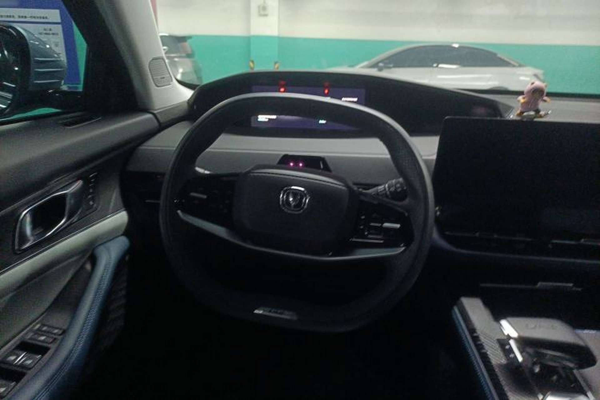 Used CHANGAN UNI-K iDD 2022 Blue Whale iDD 130km 1.5T Excellence Model Steering Wheel