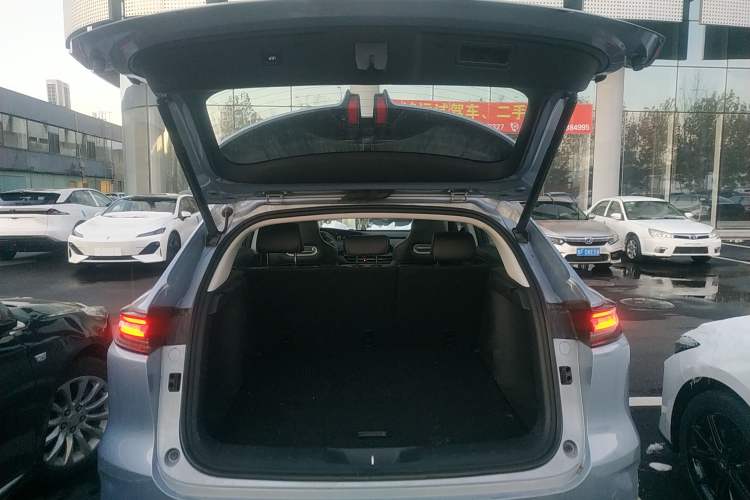 Used CHANGAN UNI-K iDD 2022 Blue Whale iDD 130km 1.5T Excellence Model Trunk