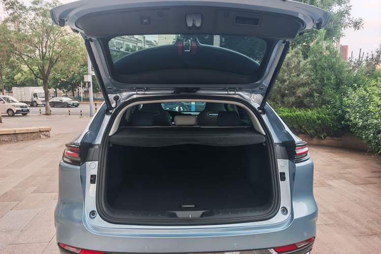 Used CHANGAN UNI-K iDD 2022 Blue Whale iDD 130km 1.5T Excellence Model Trunk