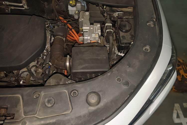 Used CHANGAN UNI-K iDD 2022 Blue Whale iDD 130km 1.5T Prestige Model Engine Bay Left